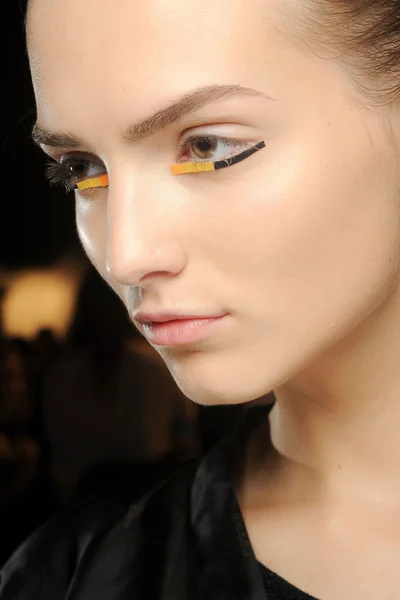 Look 27